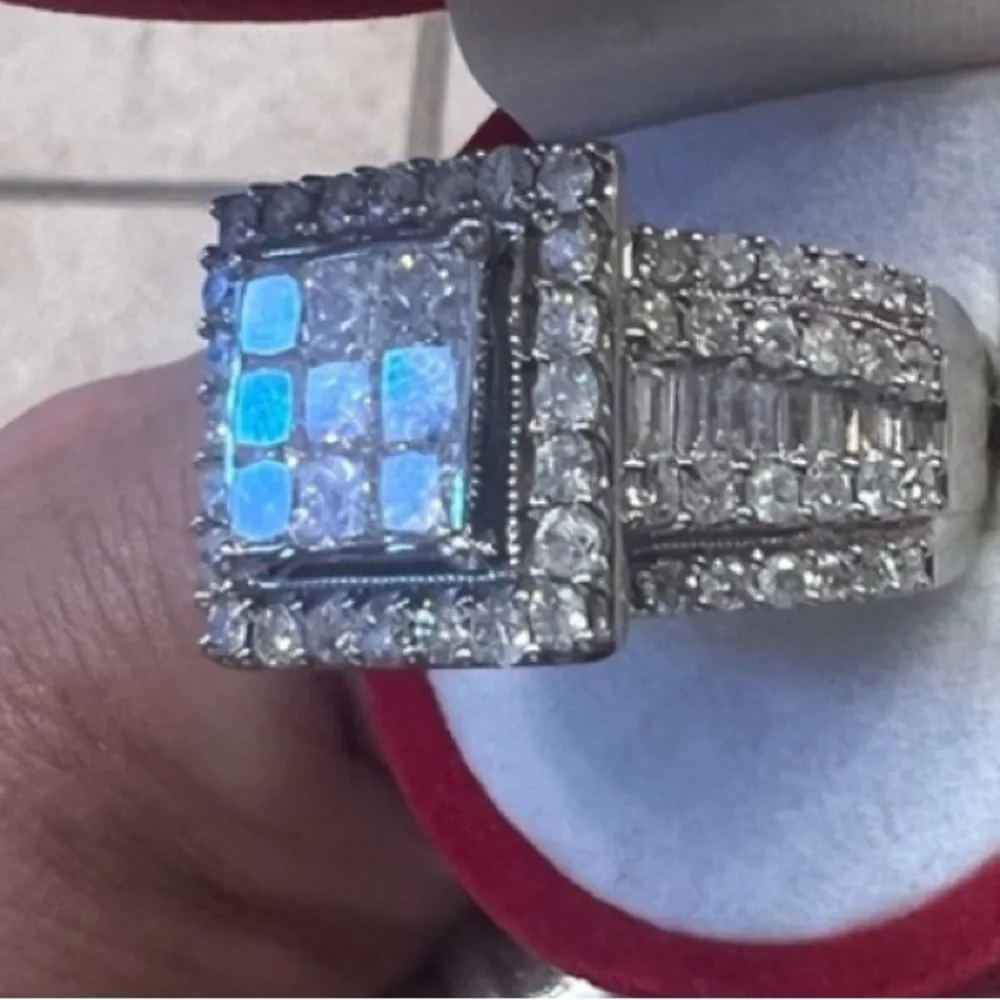 DIAMOND 💍 RING SIZE 8 - Picture 2 of 6